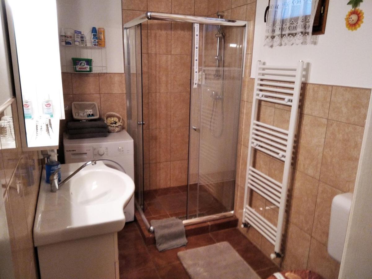 Moezsi Apartman Tolna Luaran gambar
