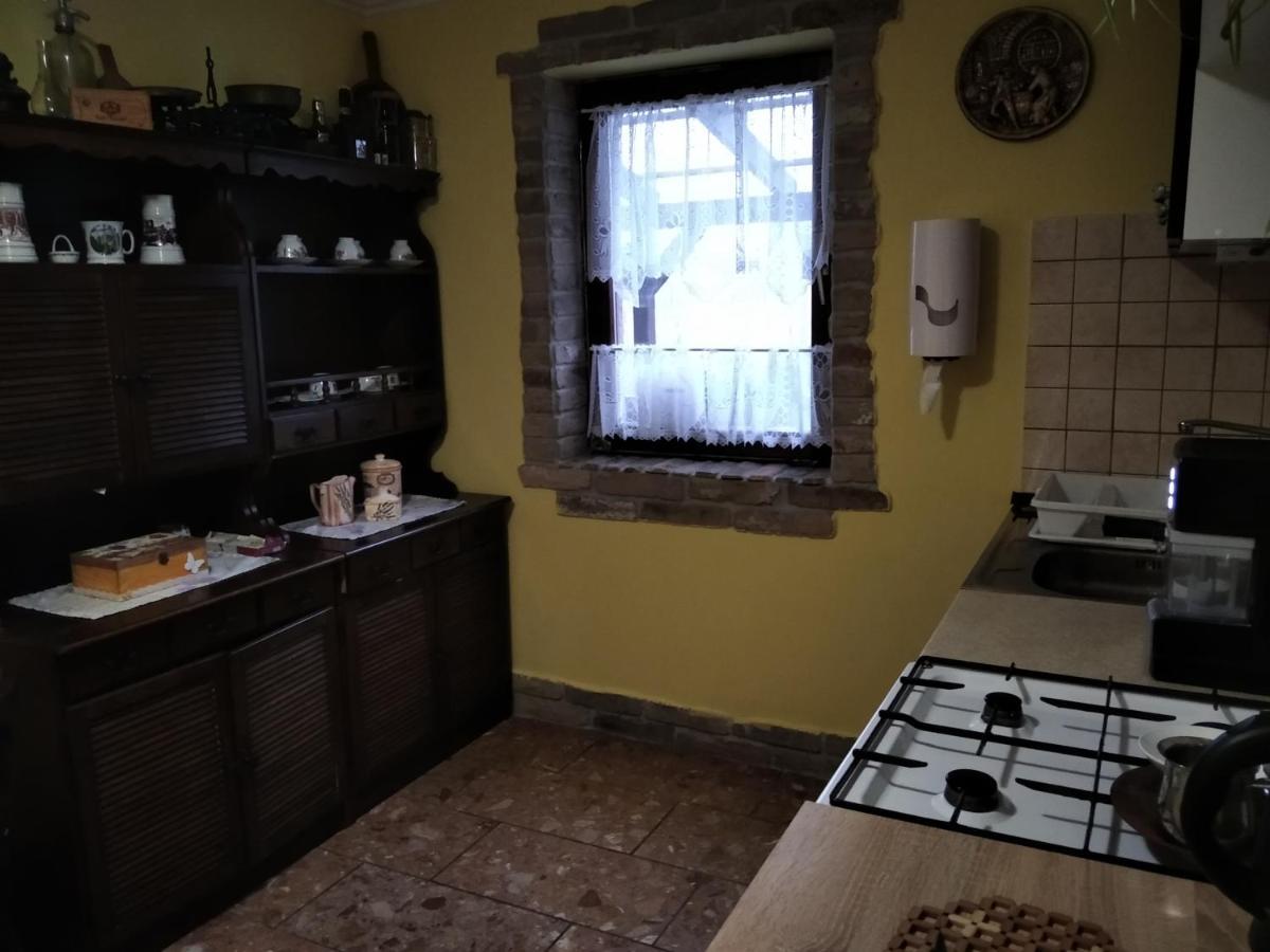 Moezsi Apartman Tolna Luaran gambar