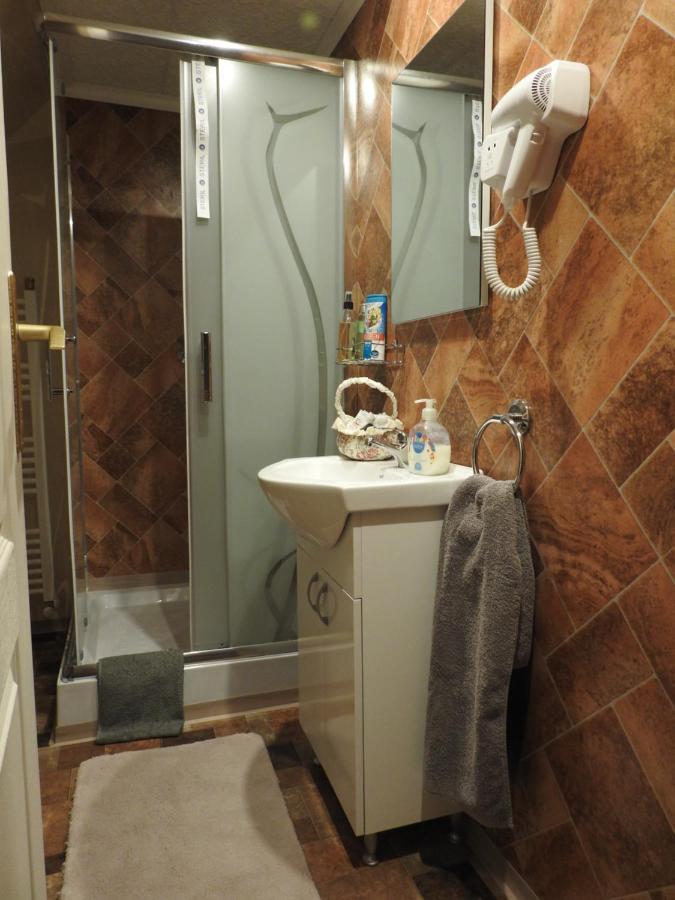 Moezsi Apartman Tolna Luaran gambar