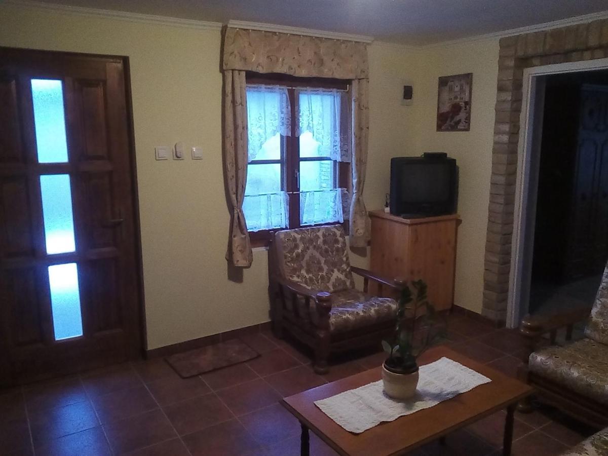 Moezsi Apartman Tolna Luaran gambar