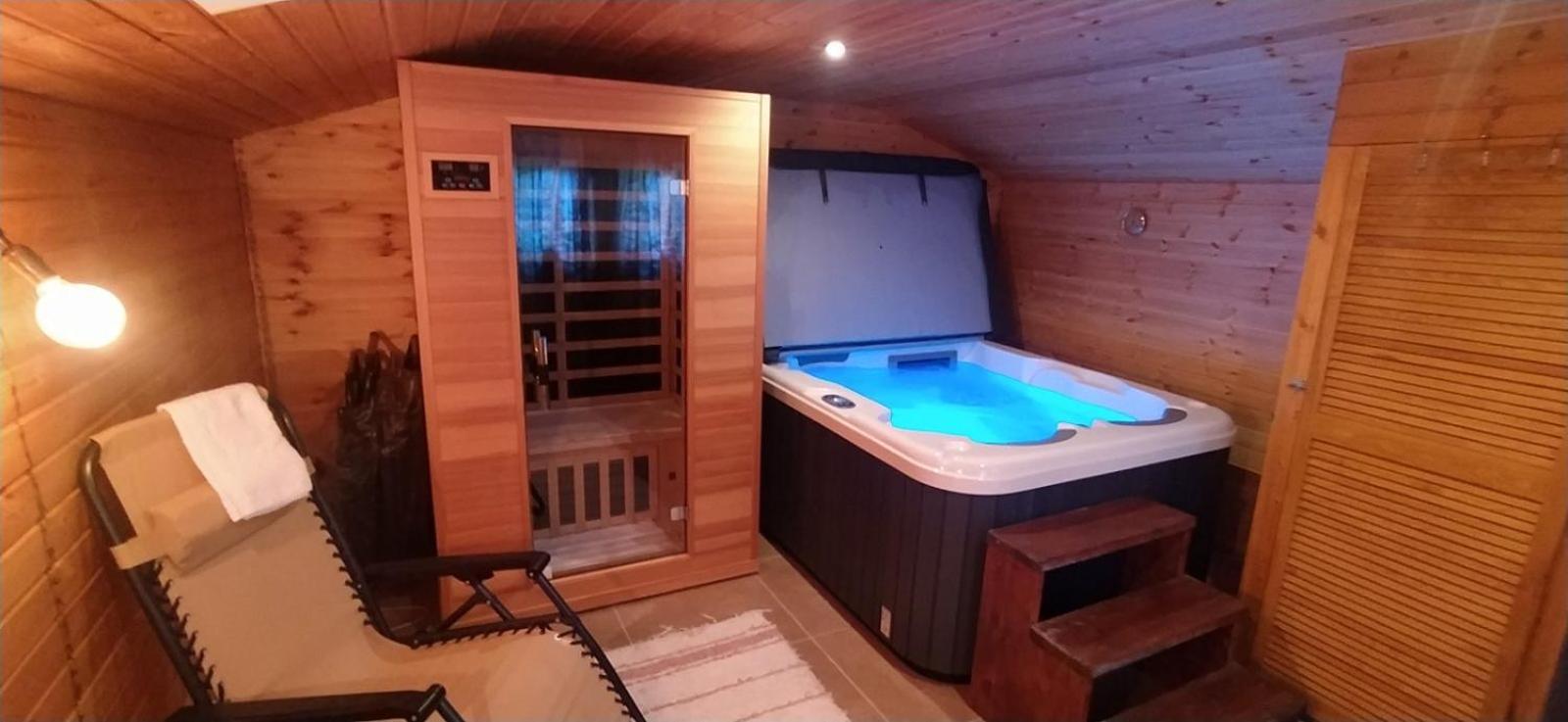 Moezsi Apartman Tolna Luaran gambar